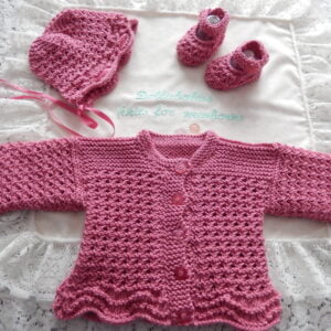 Baby girl's cardigan with multiple stitch patterns knitting pattern