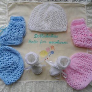 Baby unisex beanie hat and bootee set knitting pattern