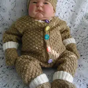 Baby Gingerbread man outfit knitting pattern